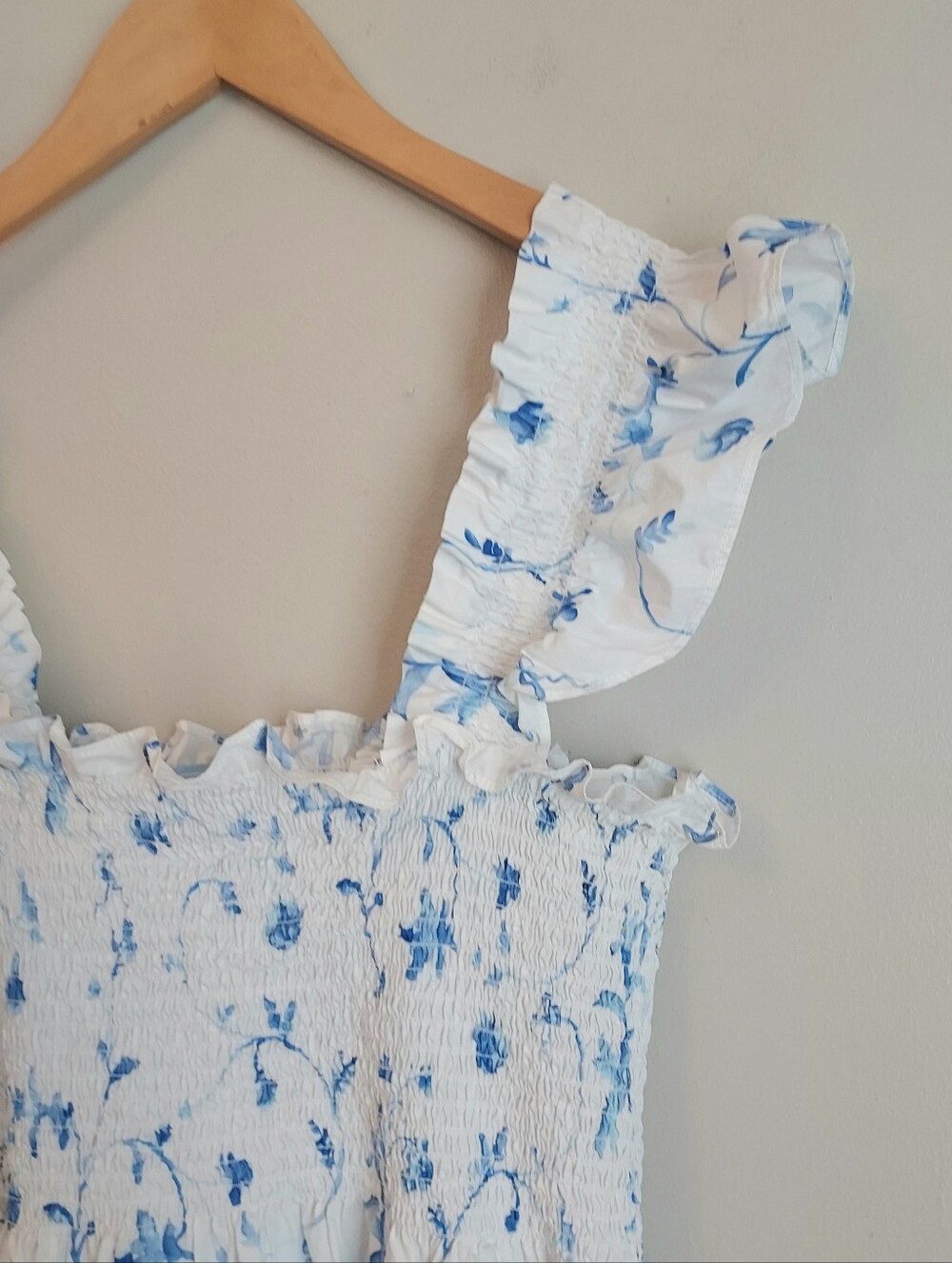 Hill House Blue Floral Ellie Nap Dress Size Medium Cottagecore Feminie Smocked - Picture 7 of 11